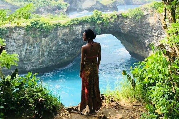 Private West Nusa Penida Day Tour — Kelingking, Broken Beach & Crystal Bay photo 2
