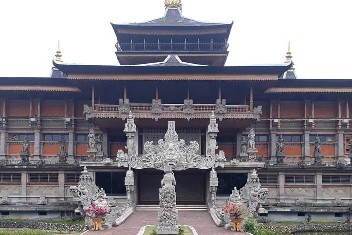Jakarta Private Tour to Taman Mini Indonesia Indah with Lunch — Full-Day Cultural Park Experience photo 1