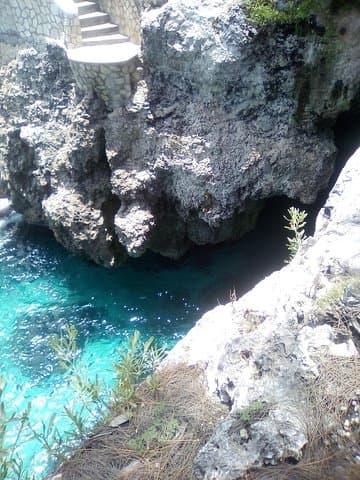 Rick's Cafe Negril: Sunset Cliffs, Cliff Jumps & Practical Visitor Guide photo 2