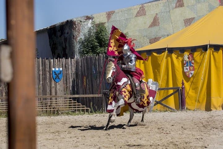 Haunted Medieval Night at Dětenice: Banquet, Brewery & Luxury Castle Stay photo 4