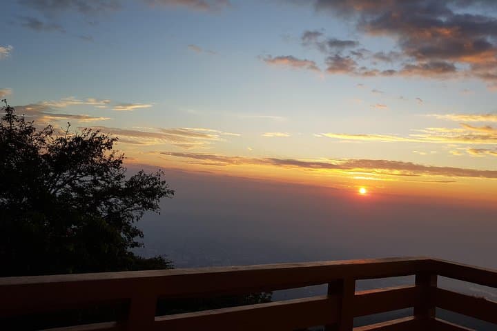 Sunrise at Doi Suthep: Chiang Mai Morning Temple Tour photo 4
