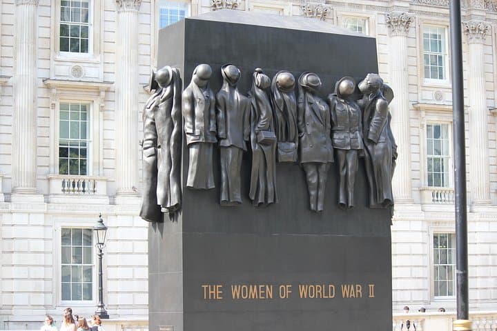 Private Churchill Walking Tour: Explore Winston Churchill's London photo 3