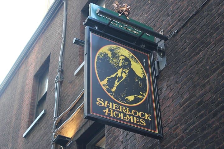 Private Pub Tour of Central London: Historic Pubs & Guided Tasting photo 3