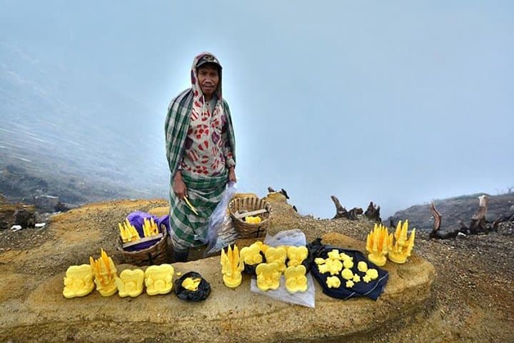 Ijen Blue Fire Sunrise Trek From Bali — Hotel, Ferry & Private Transfer photo 2