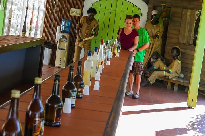 Private St. Lucia Highlights Tour for Couples: Pitons, Waterfalls & Rum Tasting photo 2