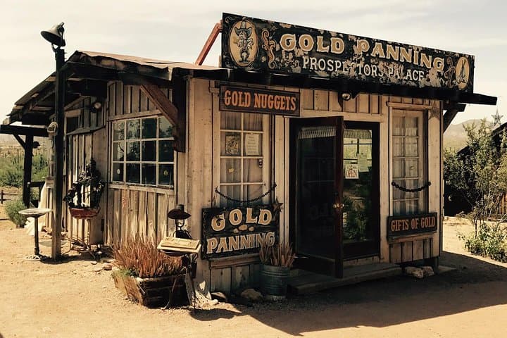 Apache Trail Day Trip: Dolly Steamboat Cruise, Gold Panning & Canyon Lake Views photo 3