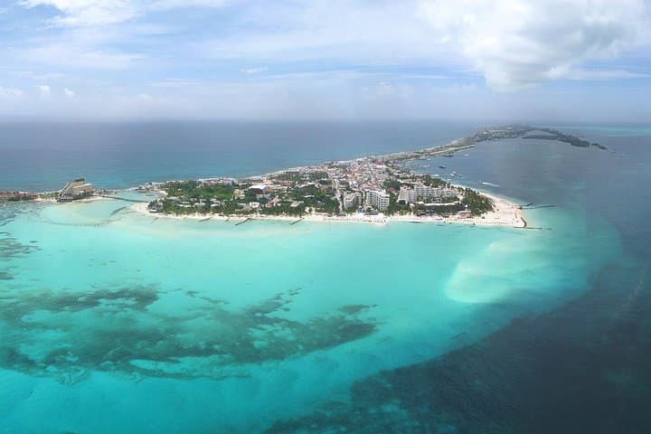 Sail to Isla Mujeres: Full-Day Catamaran Snorkel & Beach Club Experience photo 4