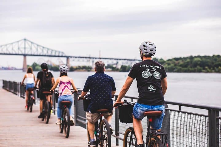 E-bike Tour: Downtown & Old Montreal Waterfront Loop photo 3