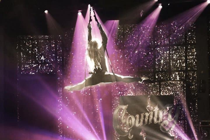 X Country at Harrah's: Country Revue and Cabaret on the Las Vegas Strip photo 3