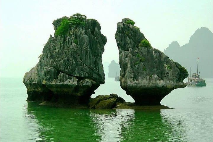 Halong Bay One Day Cruise & Kayak — Viet Dragon Day Trip from Hanoi photo 1