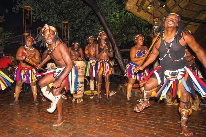 3-Day Livingstone, Victoria Falls & Chobe Safari: Crocodile Cage Dive and Zambezi Sunset Cruise photo 4