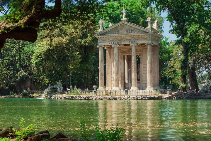 Electric Bike Tour of Villa Borghese and Central Rome (3-hour)