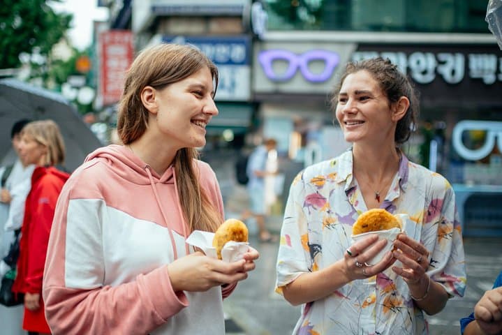 Private Seoul Food Tour: 10 Tastings with a Local Foodie Guide photo 6