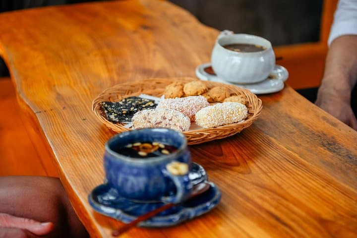 Private Seoul Food Tour: 10 Tastings with a Local Foodie Guide photo 4