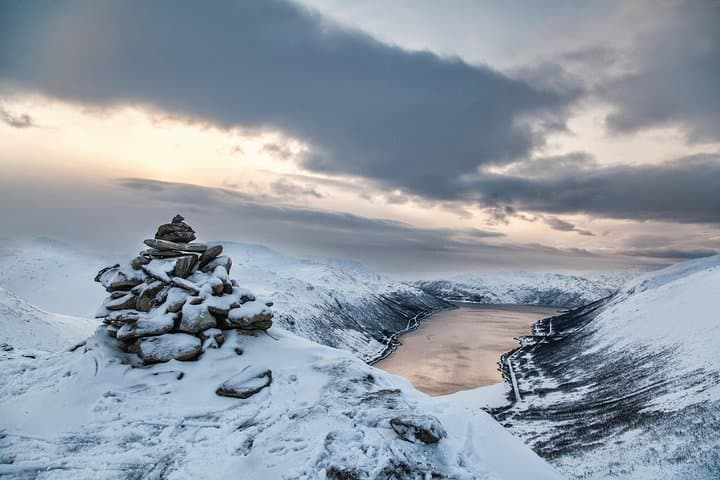 Kvaløya Snowshoe Hike from Tromsø — 400m Summit & Fjord Views photo 4