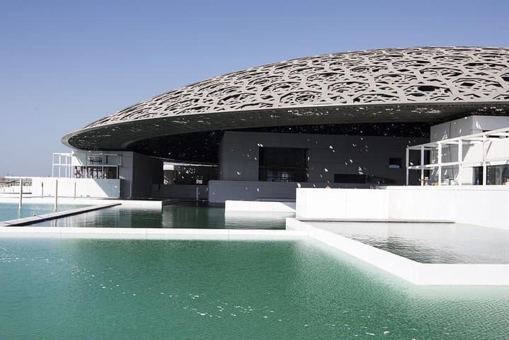 Louvre Abu Dhabi: Essential Visitor Guide to Tickets, Architecture, and Best Time to Visit photo 5
