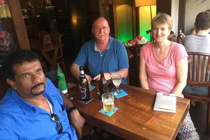 Private Negombo Hotel Transfer to Bandaranaike International Airport (CMB) photo 1