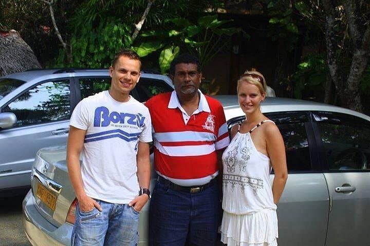 Private Negombo Hotel Transfer to Bandaranaike International Airport (CMB) photo 2