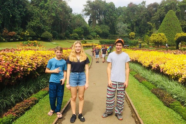 3-Day Explore Sri Lanka: Sigiriya Rock, Kandy Temple & Ayurvedic Retreat photo 4