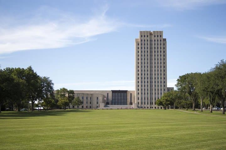 Explore Bismarck on Foot: Interactive City Scavenger Hunt Guide photo 2