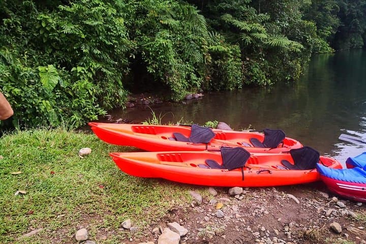 Arenal Volcano Kayak & Hot Springs Day Trip from San José photo 2