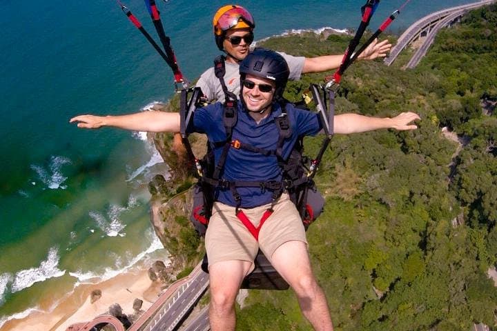Paragliding Rio de Janeiro: Tandem Launch from São Conrado into Tijuca National Park photo 6