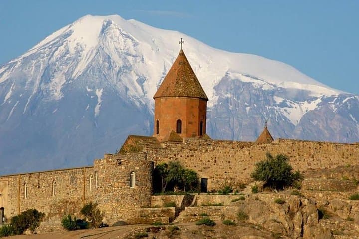 Trekking Mount Ararat: A Guided 6-Day Ascent and High-Altitude Camp Experience photo 4