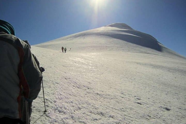 Trekking Mount Ararat: A Guided 6-Day Ascent and High-Altitude Camp Experience photo 6