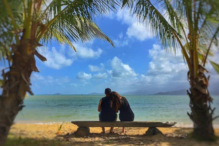 romantic-private-jeep-tour-oahu-waikiki-secret-beaches photo 4