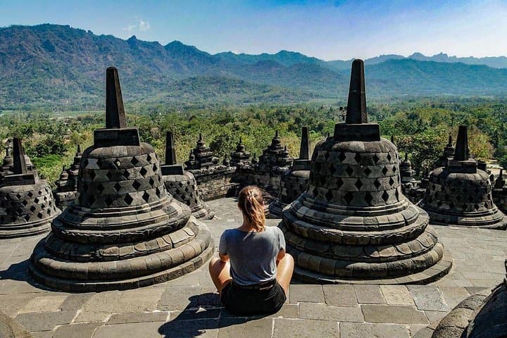 Private Yogyakarta Temple Tour: Borobudur, Pawon, Mendut & Prambanan in One Day