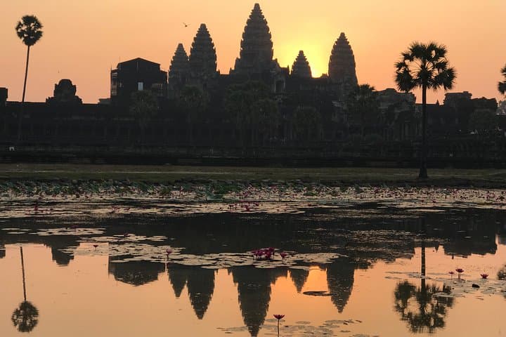 Angkor Wat Sunrise Tour: Angkor Thom, Bayon & Ta Prohm Private Tour photo 2