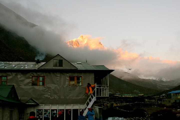 12-Day Everest Trek to Dingboche: Lukla to Pokhara High-Altitude Journey photo 5