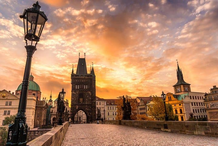 Private 4-Hour Prague Walking Tour with Official Guide: Charles Bridge, Old Town & Wenceslas Square