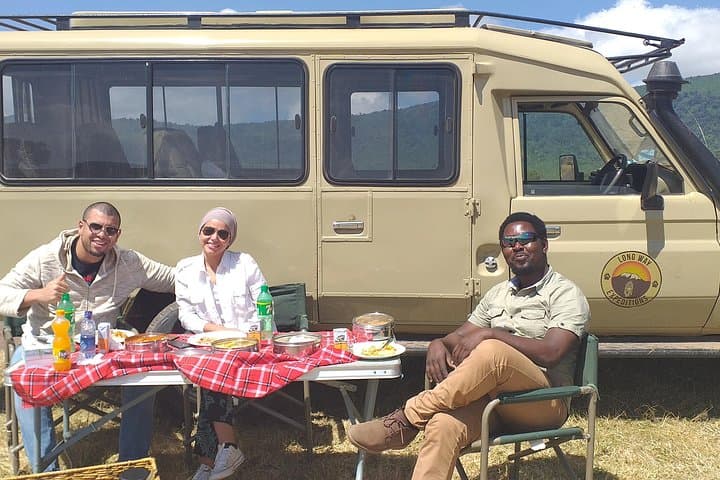 Southern Serengeti Calving Migration: 7-Day Ndutu Wildebeest Safari photo 5