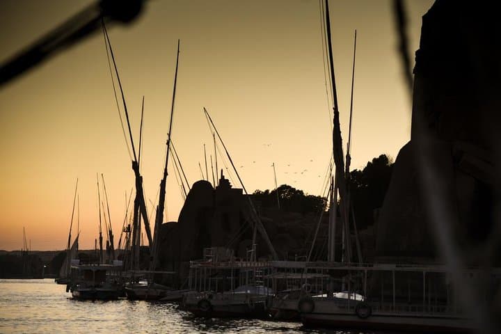 Sunset Felucca Cruise on the Nile in Cairo — Short Traditional Boat Ride photo 6