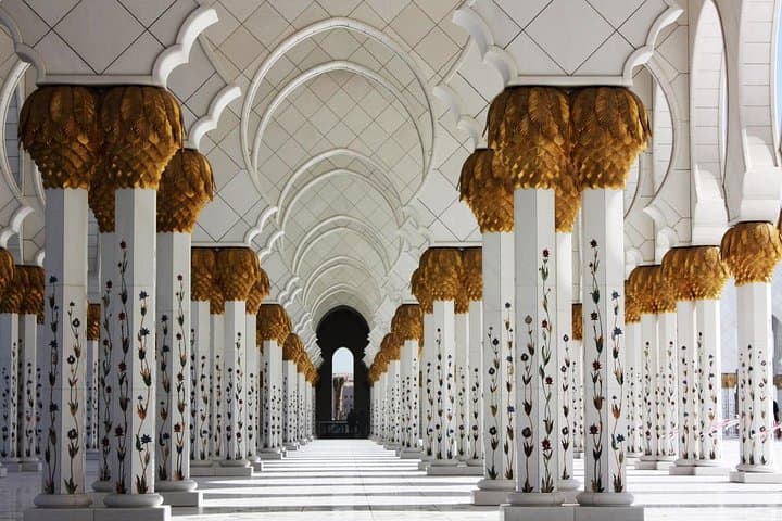 Private Abu Dhabi Day Tour from Dubai — Sheikh Zayed, Heritage Village & Corniche photo 3