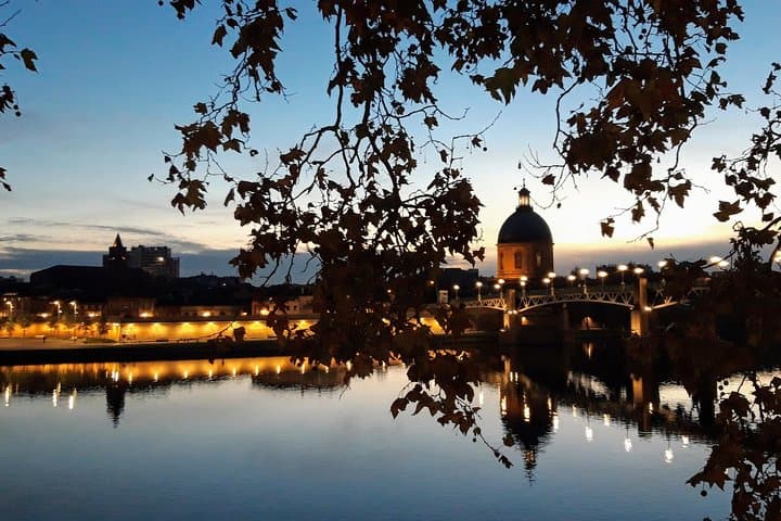 Toulouse Walking Through History — Private Guided City Stroll photo 4