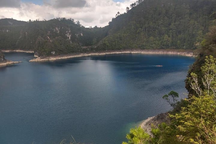 El Chiflón & Montebello Lakes Day Trip from Tuxtla: Waterfalls, Colored Lakes & Jungle Trails photo 3
