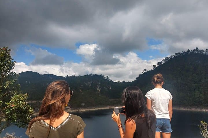 El Chiflón & Montebello Lakes Day Trip from Tuxtla: Waterfalls, Colored Lakes & Jungle Trails photo 4