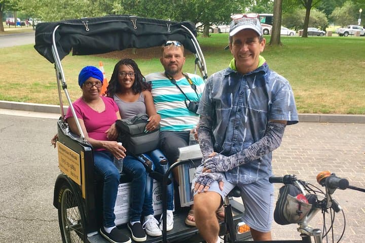 Monuments and Memorials Pedicab Tour — National Mall Highlights photo 5
