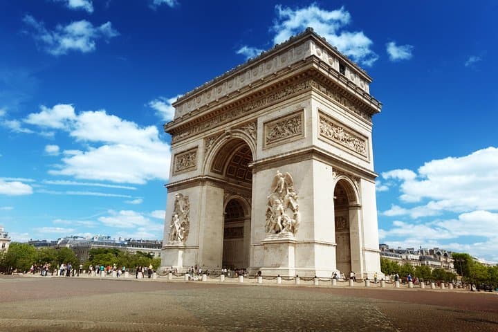 Paris Family Private Day Tour and Seine Cruise — Kids-Friendly Highlights photo 4