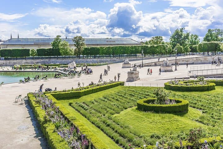 Paris Family Private Day Tour and Seine Cruise — Kids-Friendly Highlights photo 5