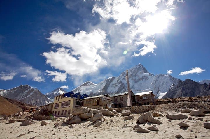9-Day Everest Gorak Shep Trek to Everest Base Camp — High-Altitude Himalayan Route photo 2