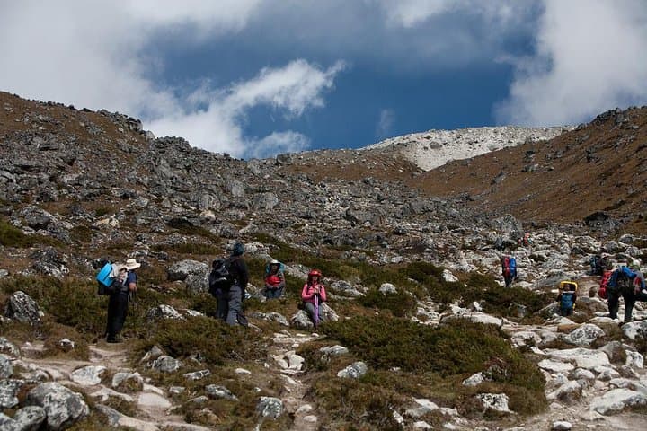 9-Day Everest Gorak Shep Trek to Everest Base Camp — High-Altitude Himalayan Route photo 3