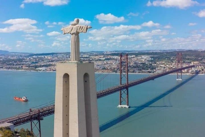 Private Family Lisbon Tours: Custom Half- and Full-Day Portugal Experiences photo 2