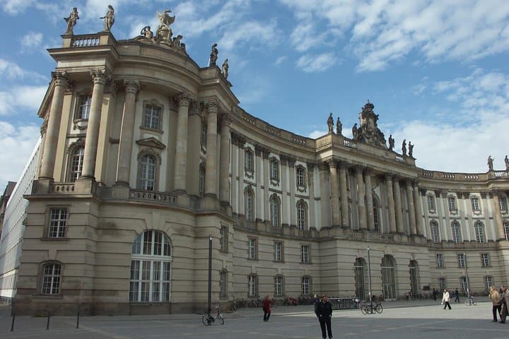 Private 5-Hour Berlin Walking Tour — Museum Island to the Reichstag photo 6
