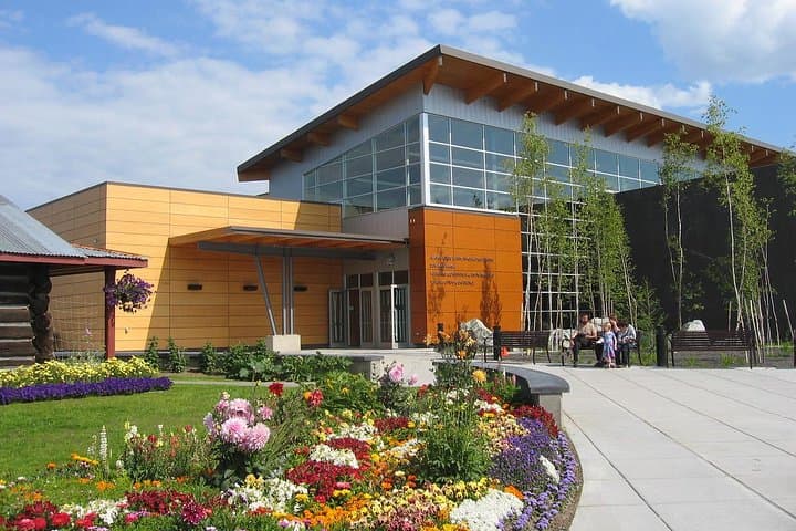 Fairbanks Autumn & Winter City Tour: Museums, Pipeline Views and the North Pole Santa Experience photo 2