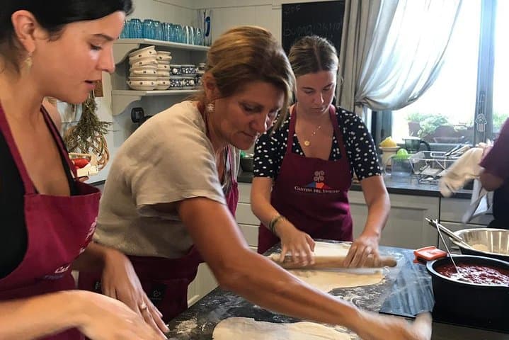 Cooking at Vesuvius: Neapolitan Class in a Mount Vesuvius Vineyard photo 6