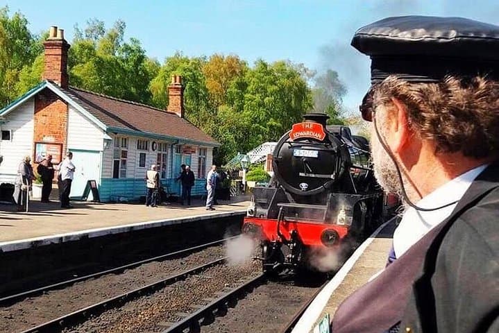 North York Moors & Whitby Day Trip from York: Steam Train, Abbey & Coastal History
