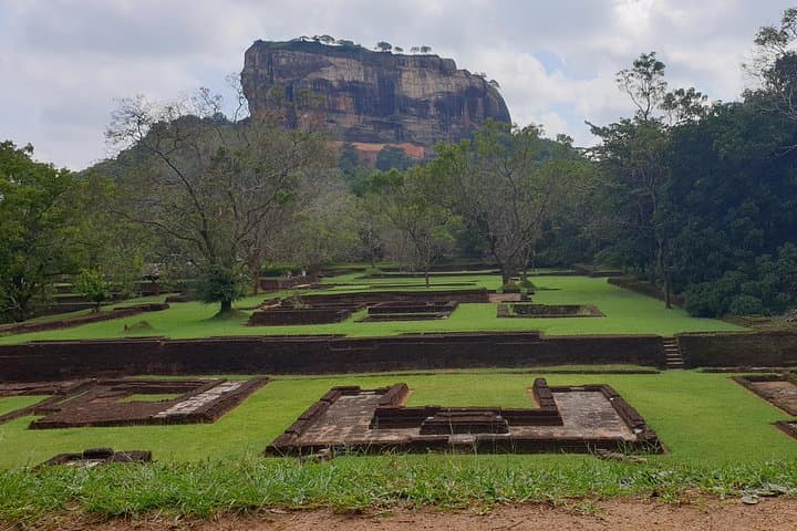 Sri Lanka wildlife and cultural loop: 12-day budget tour from Colombo photo 2